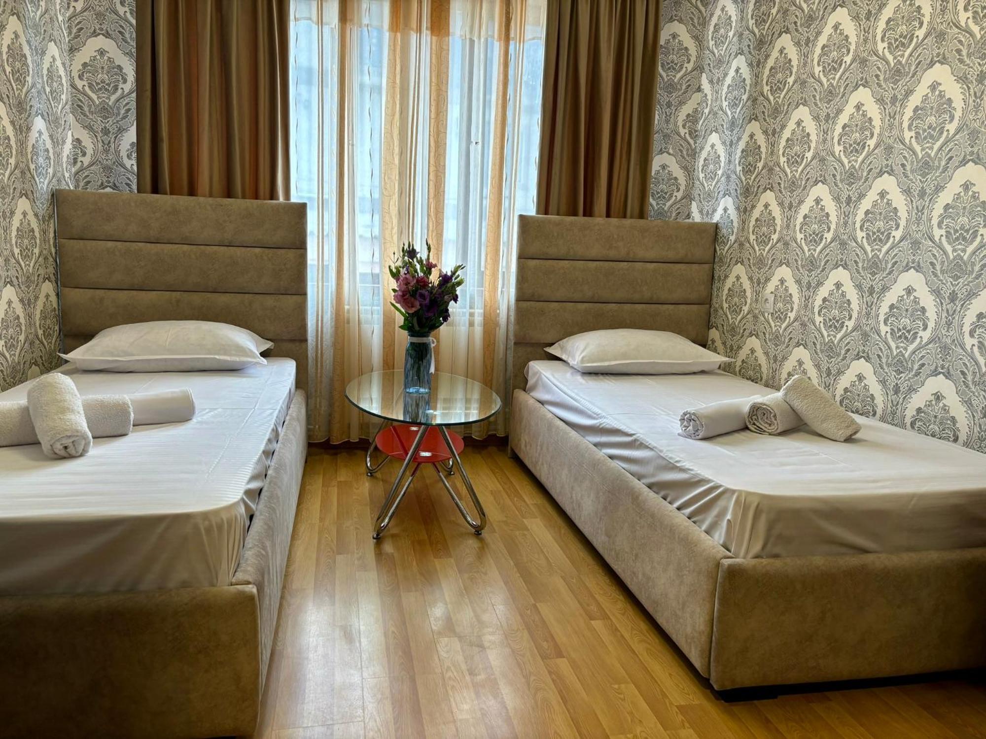 Styopa Hotel Yerevan Exterior photo
