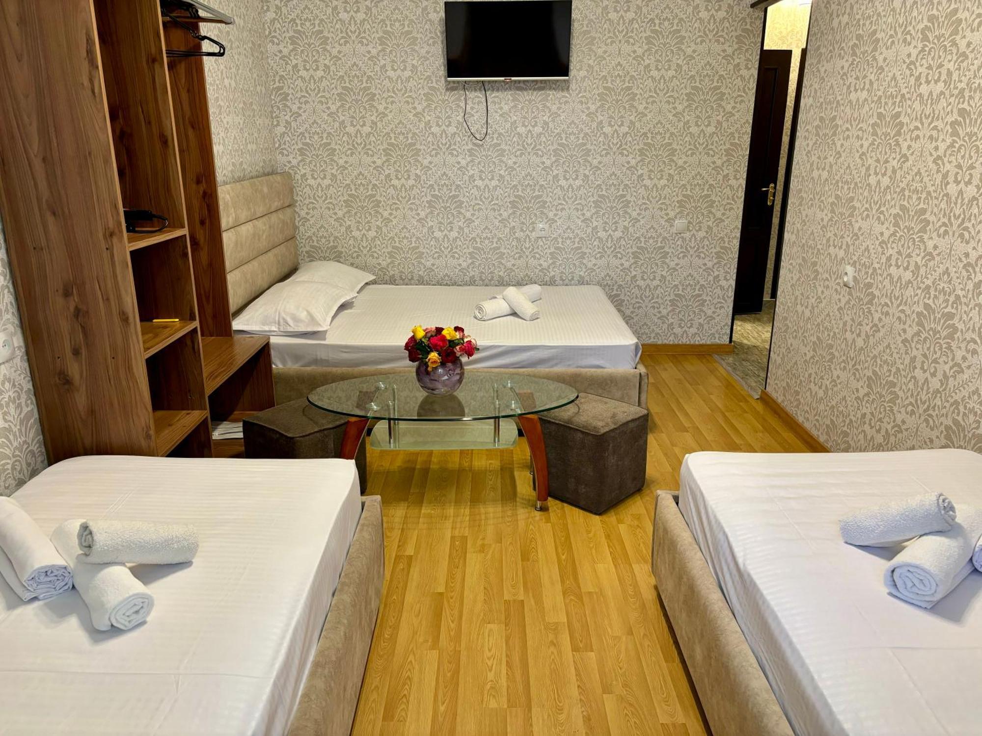 Styopa Hotel Yerevan Exterior photo