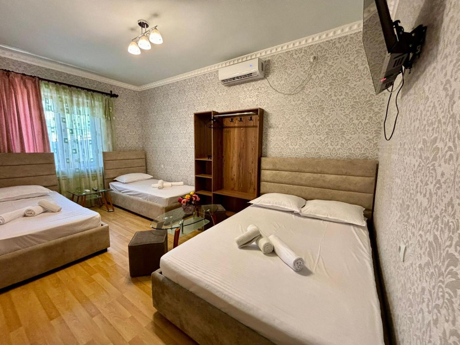Styopa Hotel Yerevan Exterior photo