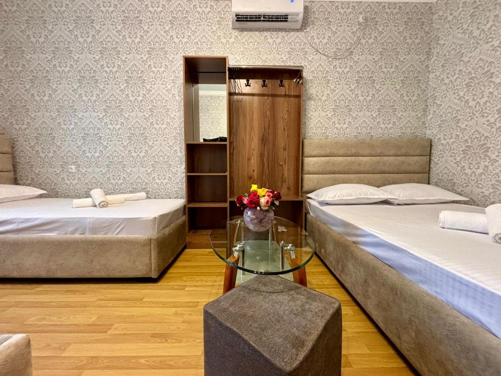 Styopa Hotel Yerevan Exterior photo